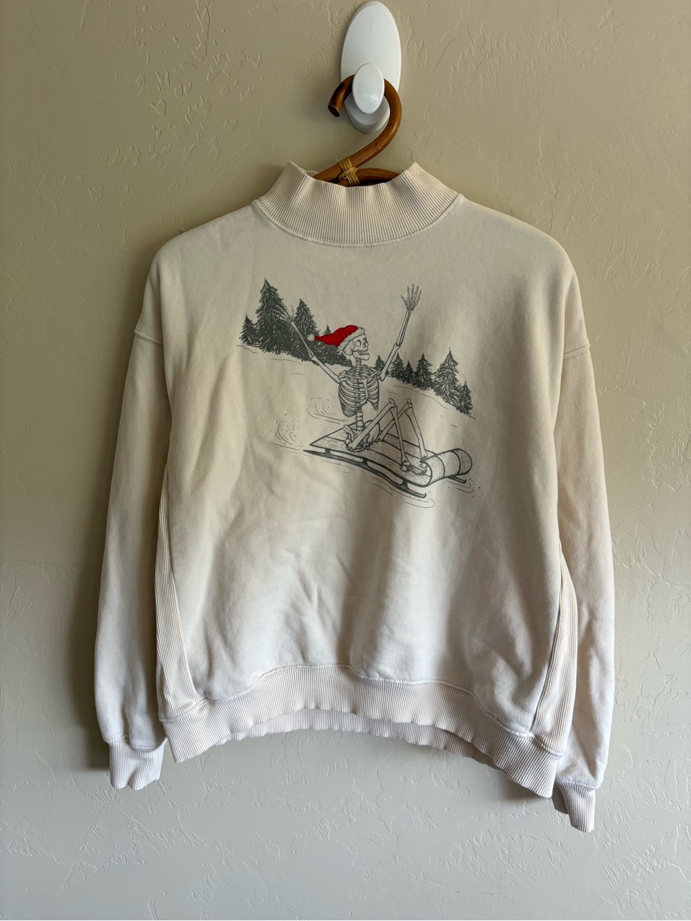 American Eagle Sledding Christmas Skeleton Mockneck Cream Pullover Sweatshirt XS